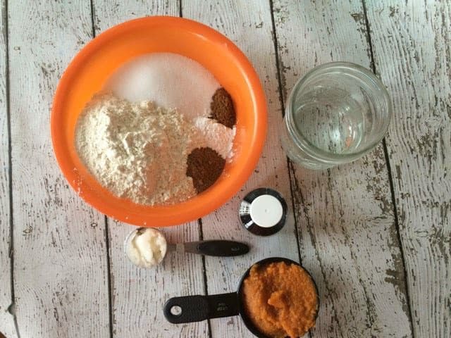 pumpkin-pie-playdough-ingredients